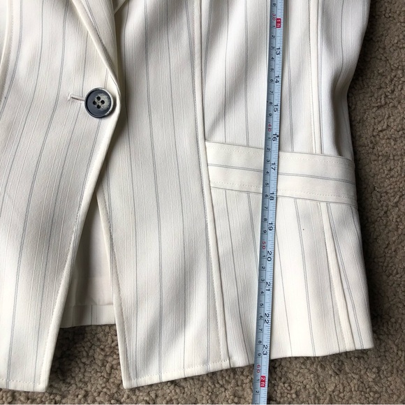Larry Levine stripe blazer - Picture 9 of 10
